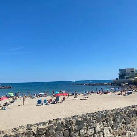 A 100 M De La Plage, Rez-de-chaussee
